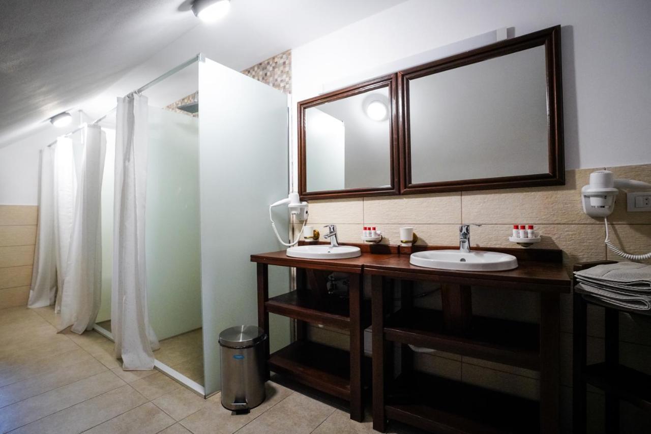 Hotel Yara Felsővisó Kültér fotó