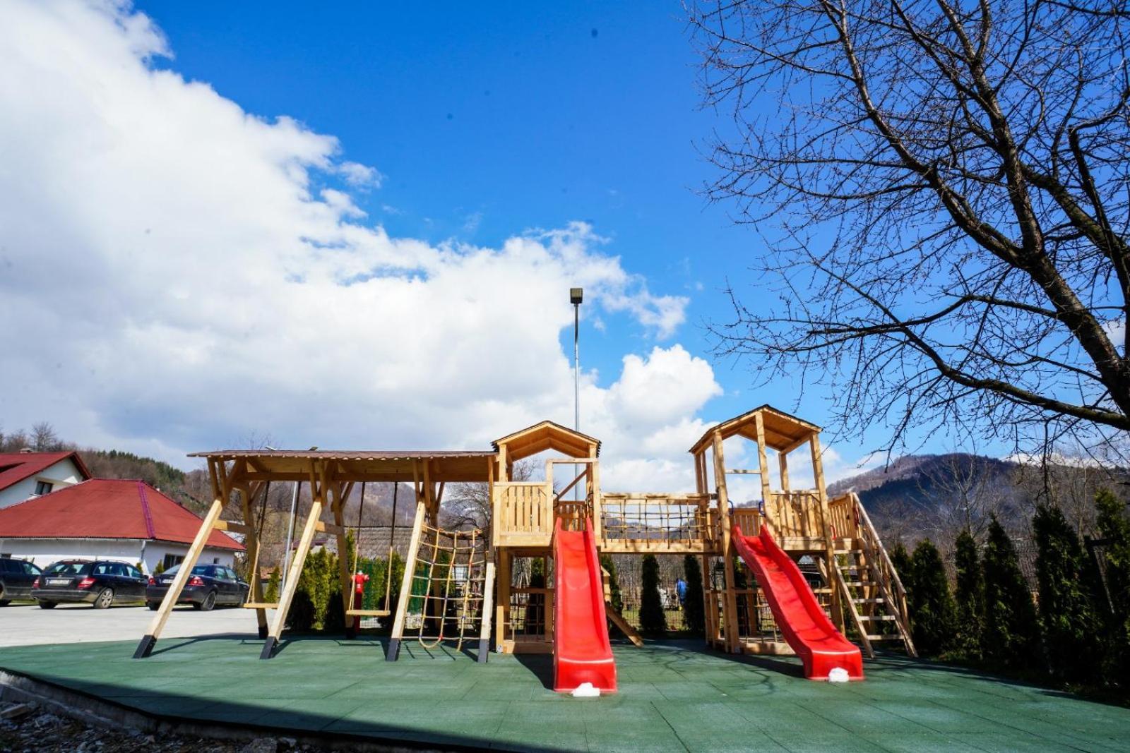 Hotel Yara Felsővisó Kültér fotó